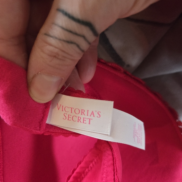 Victoria's Secret | Elegant Pink Lace Push-Up Bra, Size 34C - Picture 8 of 8